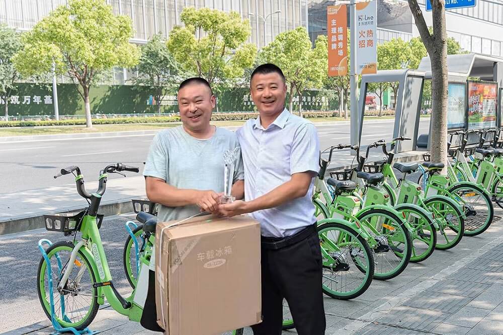 “騎行俠”兩個月義務(wù)整擺單車600輛獲獎勵
