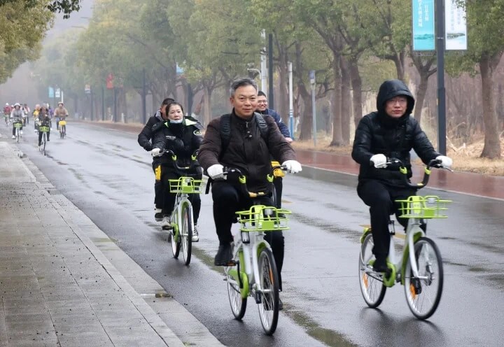 環(huán)五山歡樂騎行熱力開啟，數(shù)百人雨中欣賞沿途景致